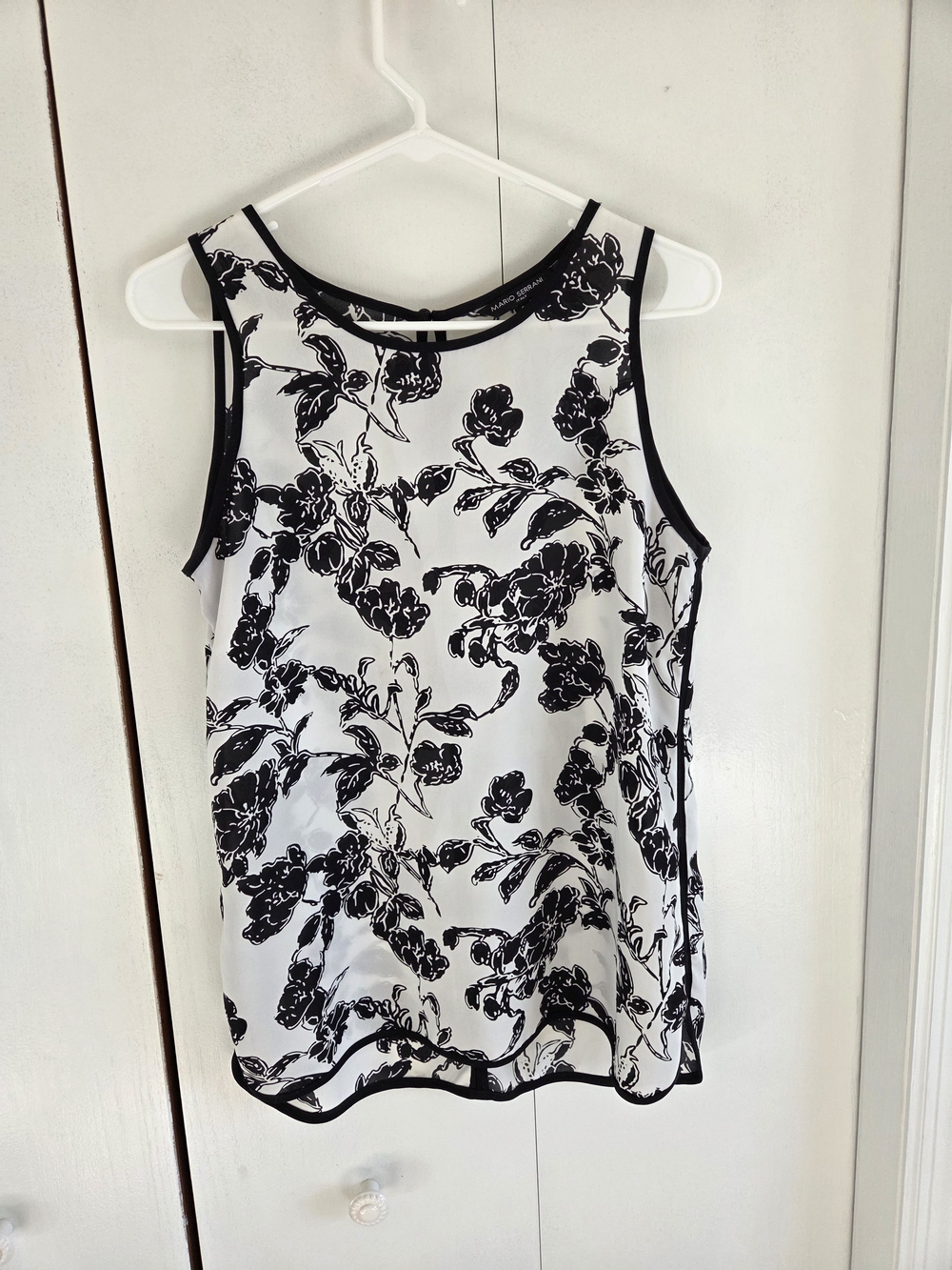 Mario Serrani Black & White Floral Tank